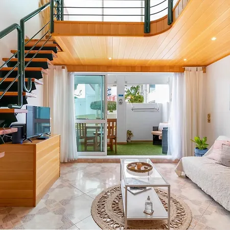 Sunny Village Apartment *